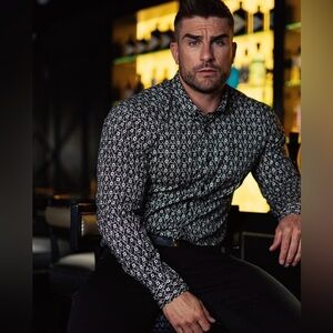 Father Sons Men’s Super Slim Stretch Geo Flower Long Sleeve -Size XL